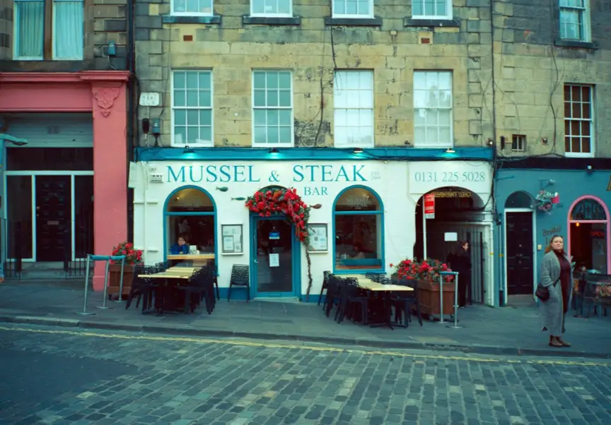 Complete Guide to Halal Restaurants in Edinburgh - 2026